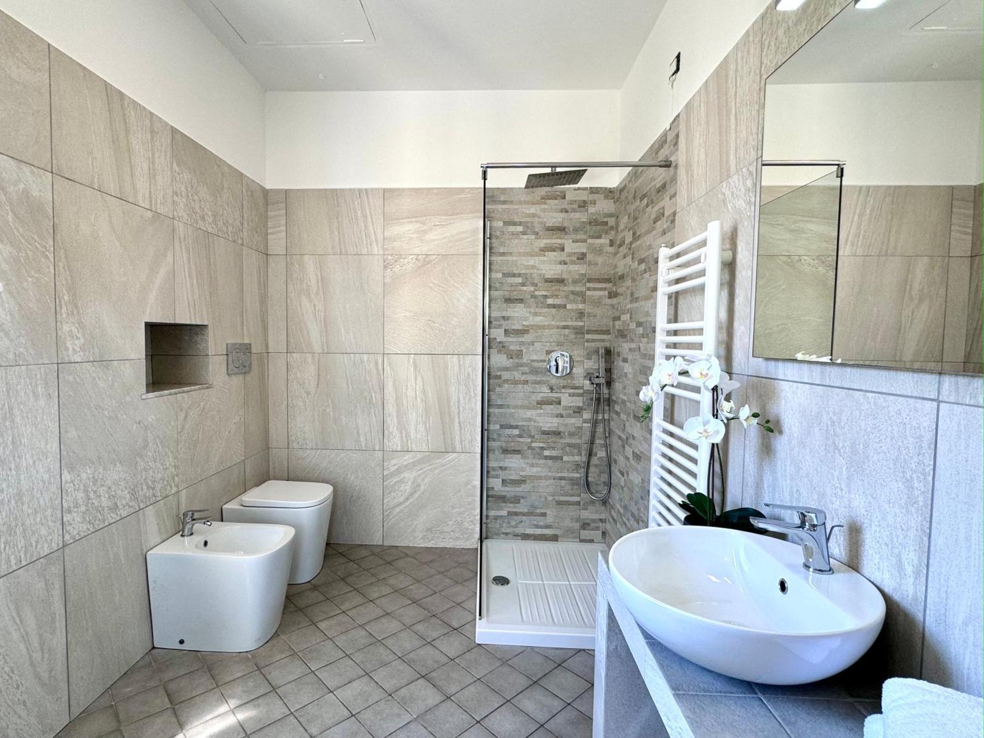 Farmer'S Rooms La Spezia Exterior photo